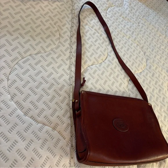 Etienne Aigner Deep Brown Leather Vintage Shoulder Bag Zip Closure Gold Accents - Picture 12 of 12